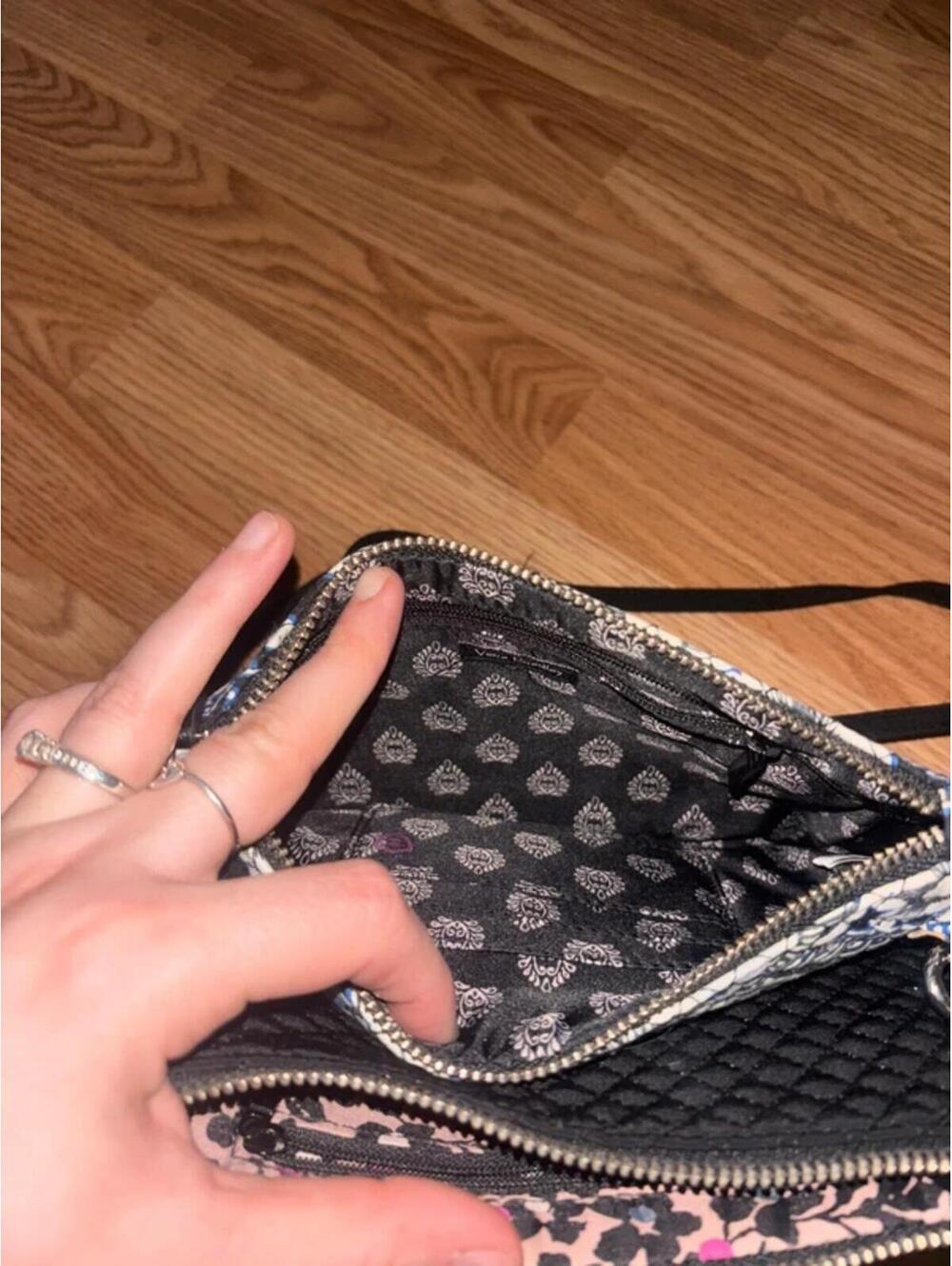 Vera Bradley Interchangeable Crossbody/Wristlet - Picture 5 of 9